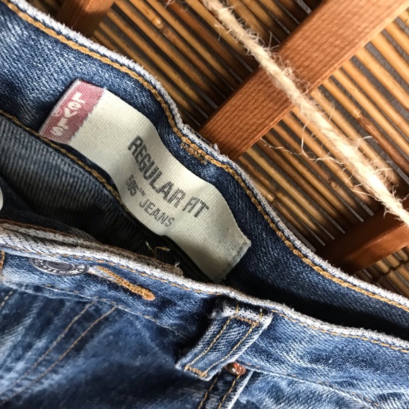 Vintage Levi’s 505 distressed denim shorts - Picture 6 of 6